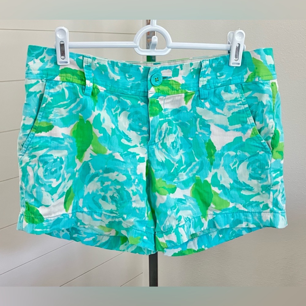 LILLY PULITZER FLORAL SHORTS FOR WOMEN Callahan Style with Rose Pattern